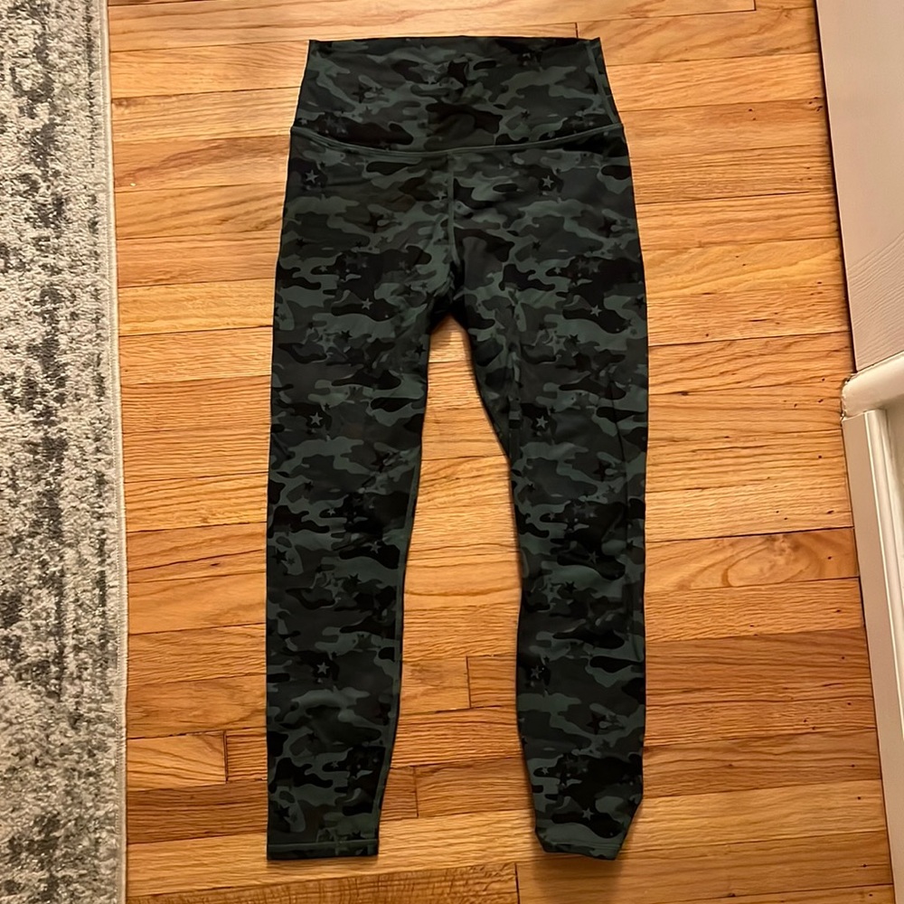 Fabletics Camo Power Hold Legging - Size M